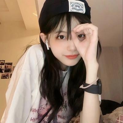 黑夜中的玻璃人偶